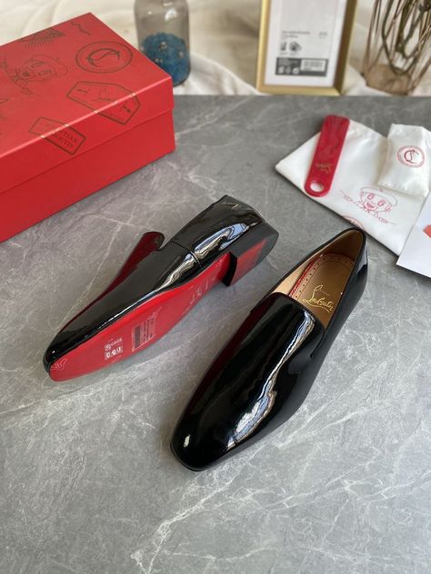 Loafers Men Aesthetic, Louboutin Loafers, Men Aesthetic, Leather Shoes Men, Sneakers Men Fashion, Formal Shoes, Louboutin Shoes, Salvatore Ferragamo Flats, Shoes Men