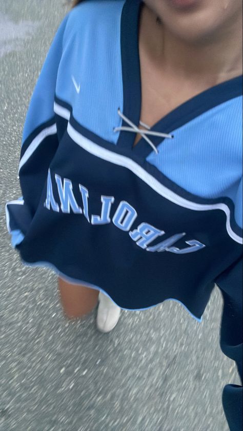 Unc Gameday Outfit, Unc Game Day Outfit, Uncw Aesthetic, Unc Aesthetic, Unc Outfit, 2024 Aspirations, Unc College, Hockey Outfit, Tar Heels Football