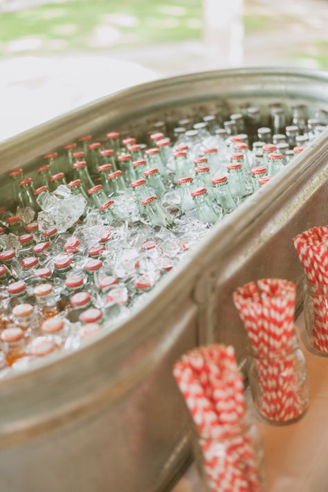 Home Design Trends: Galvanized Stock Tanks and Feed Troughs as Décor; Stock Tank Water Cooler Galvanized Tub, Rustic Wedding Reception, Reception Food, Stock Tank, Wedding Drink, Paper Straws, Cool Diy Projects, Wedding Food, Backyard Wedding