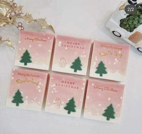 Christmas Soap Gift, Confetti Soap, Christmas Soaps, Soap Making Tutorials, Homemade Goat Milk Soap, Soap Design Ideas, Cold Process Soap Designs, Soap Photography, Dessert Soap