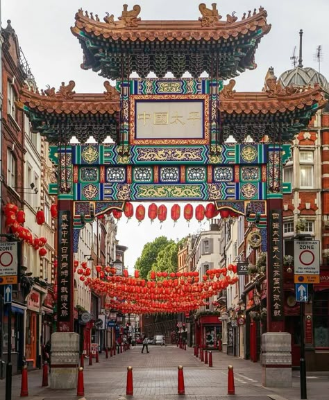 London Chinatown Aesthetic, Detective Chinatown, China Town London, London In January, Chinatown London, London Tourism, London Drawing, London Bucket List, London Market