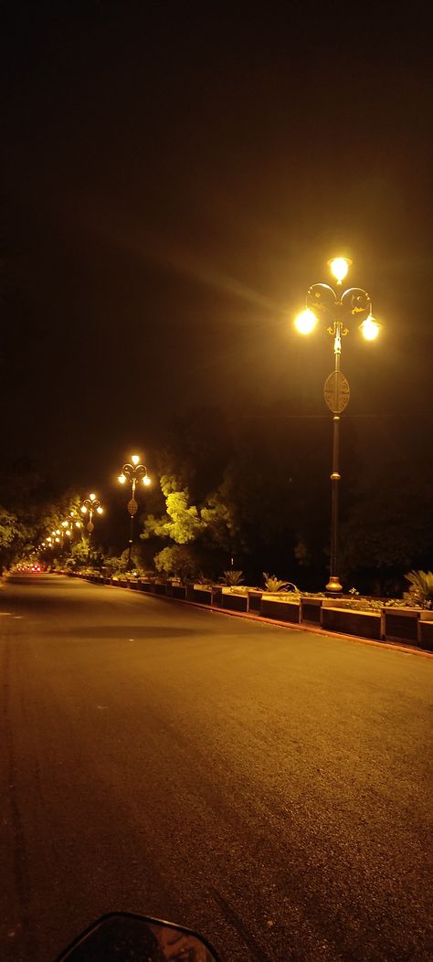 Aesthetic Pictures Street Night, Chandigarh Night View, Ernakulam City Night, Street Asthetic Pic, Late Night Street Pics, Jaipur Night Snapchat, Hyderabad Aesthetic Night, Bhubaneswar City Photography, Bangalore Night Snap