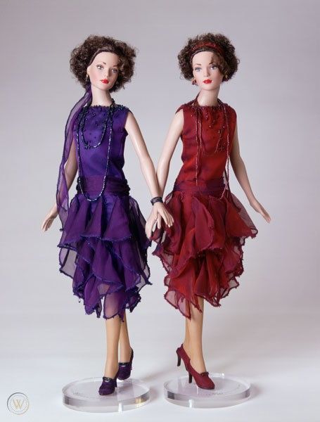 TONNER DOLL LIQUIDATION!! TW9202 "La Mode 1920 - Bordeaux- NRFB,Perfect! | #1720960917 Collector Barbies, Bordeaux Dress, Tonner Dolls, Uncanny Valley, Red Violet, 20s Fashion, Doll Outfits, Flapper Style, Doll Collection