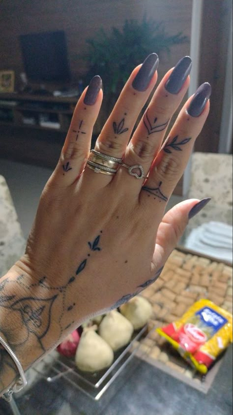 Hippie Style Tattoos, Finger Dot Tattoo, Inside Finger Tattoos, Tribute Tattoos, Small Finger Tattoos, Finger Tattoo For Women, Finger Tats, Knuckle Tattoos, Hand Tattoos For Girls