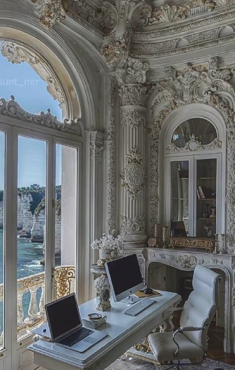 French Chateau Office, Old Money Study, Old Money House Interior, Old Money Home, Old Money Office, بيوت ملكية, Cool Interior Design, Office Old Money, Old Money House