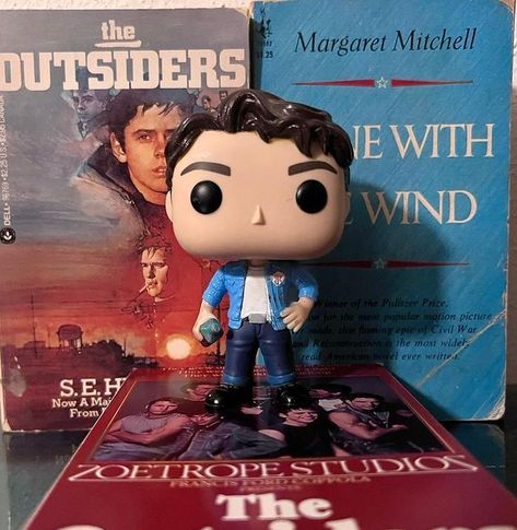 The Outsiders Ponyboy, Outsiders Movie, Stay Gold Ponyboy, The Outsiders Greasers, Dallas Winston, 1980s Movies, The Outsiders 1983, Custom Funko Pop, My Little Pony Equestria