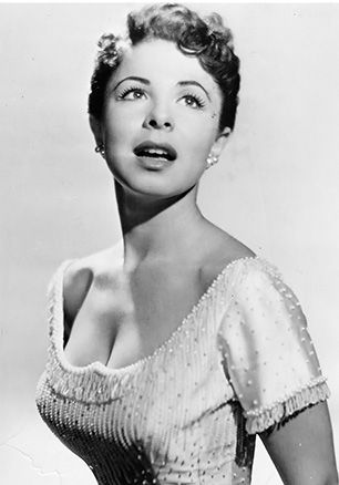 In MEMORY of EYDIE GORME on her BIRTHDAY - Born Edith Gormezano, American singer who had hits on the pop and Latin pop charts. She sang solo and with her husband, Steve Lawrence, on albums, television, Broadway, and in Las Vegas. Gormé was a first cousin to renowned singer-songwriter-pianist Neil Sedaka.   Aug 16, 1928 - Aug 10, 2013  (undisclosed) Eydie Gorme, Music Pics, Love Me Forever, Bossa Nova, Female Singers, All Music, Beautiful Songs, American Singers, Classic Hollywood