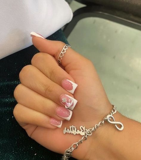 Short French Nails With Charms, Short Pink Acrylic Nails With Rhinestones, Short 2000s Nails, Short Acrylic Nails With Charms, Small Acrylic Nails, 2000s Inspired Nails, Short Nails With Charms, Frenchies Nails, Inspo Acrylic Nails