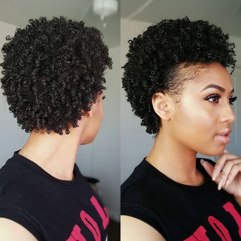 Short Frohawk Hairstyle Natural Hairstyles For Short Hair, Cabello Afro Natural, Twa Hairstyles, Twisted Hair, Pelo Afro, Wash And Go, Penteado Cabelo Curto, Natural Hair Inspiration, Black Hairstyles