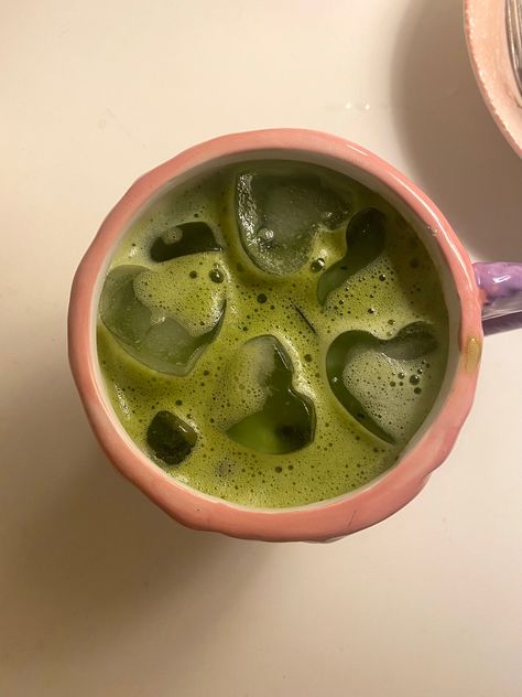 Matcha Pictures, Matcha Drink Aesthetic, Matcha Vibes Aesthetic, Aesthetic Matcha Pictures, Hot Matcha Aesthetic, Drinking Matcha Aesthetic, Iced Matcha Latte, Matcha Drink, Iced Matcha