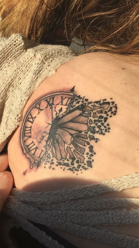 Handprint Tattoo For Women, Clock Butterfly Tattoo, Butterfly Clock Tattoo, Time Piece Tattoo, Tattoo Clock, Heaven Tattoos, Clock Tattoo Design, Forarm Tattoos, Pieces Tattoo