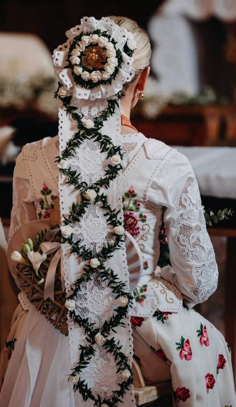 Norwegian Wedding Dress Traditional, Traditional Hungarian Wedding Dress, Lithuanian Wedding Dress, German Wedding Dress Traditional, Traditional Polish Wedding, Traditional Polish Wedding Dress, Norwegian Wedding Dress, Polish Hairstyles, Slavic Wedding Dress