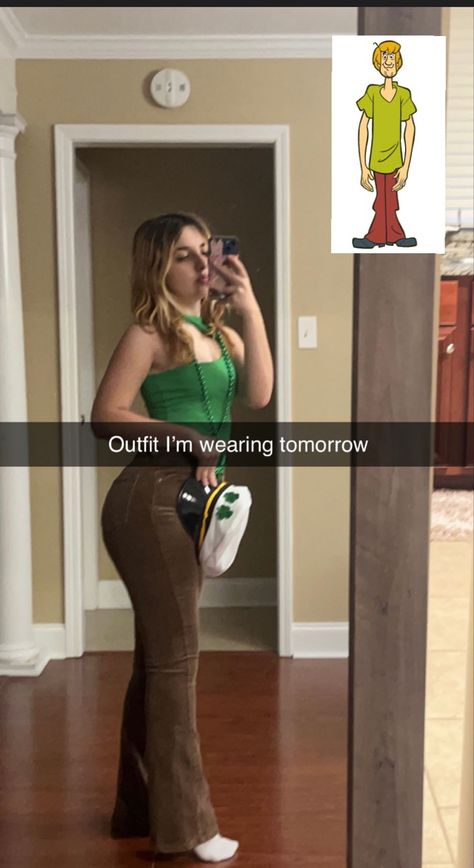 Shaggy Outfit Scooby Doo, Shaggy Costume Female, Shaggy Outfit, Shaggy From Scooby Doo, Shaggy Costume, Casual Halloween Costumes, Badass Halloween Costumes, Shaggy Scooby Doo, Disney Bound Outfits Casual