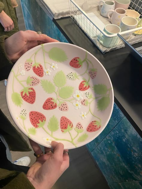 Pottery Bowl Painting Ideas Flower, As You Wish Pottery Painting Ideas, Pottery Painting Strawberries, Color Me Mine Ideas Bowls, Crockadoodle Ideas, Strawberry Pottery Painting, Ceramic Plate Design, Crock A Doodle Pottery Ideas, Creative Space Keramik Ideas