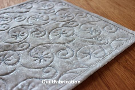 Winter Dinner Party, Snowflake Quilt, Long Arm Quilting Patterns, Free Motion Pattern, Free Motion Designs, Free Motion Quilting Patterns, Machine Quilting Patterns, Freemotion Quilting, Christmas Quilt Patterns