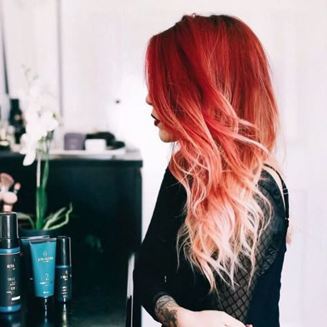 Red Dip Dye Hair, Strawberry Blonde Ombre, Ombre Hairstyles, Dyed Hair Ombre, Red Ombre Hair, Fire Hair, Dip Dye Hair, Brown Ombre Hair, Neon Hair