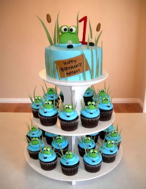 13+ Frog Themed Baby Shower Ideas 2023 Cake Minimalist, Pond Cake, Cake With Cupcakes, Frog Cupcakes, Frog Birthday Party, Appetizers Healthy, Frog Cake, Custom Cupcake Toppers, Superbowl Appetizers