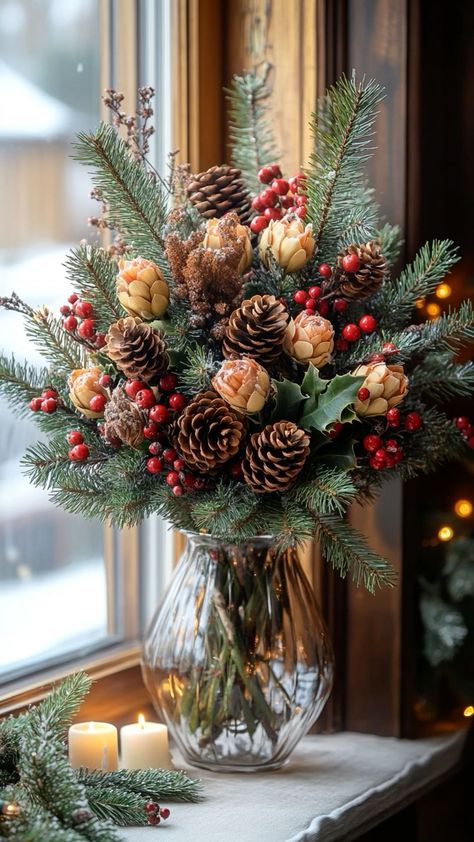 Christmas Branches Decor Vase, Christmas Flower Vase Ideas, Christmas Decor Ideas Glass Vase, Diy Winter Floral Arrangements, Clear Vase Christmas, Xmas Vase Decorations, Winter Decor Home, New Years Floral Arrangements, Christmas Vase Decorations