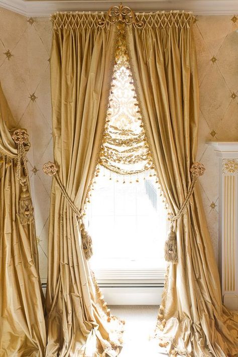 Harlequin walls done right Velvet Window Curtains, French Provincial Window Treatments, Gold Window, Windows Curtains, Gold Drapes, Elegant Draperies, French Curtains, Bedroom Drapes, Drapery Designs