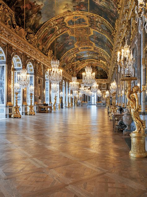 Private Tour Versailles from door to door to get memories for a lifetime. French Monarchy, Royal History, Chateau Versailles, Masked Ball, Louis Xiv, Grand Palais, Hidden Gem, Versailles, Barcelona Cathedral