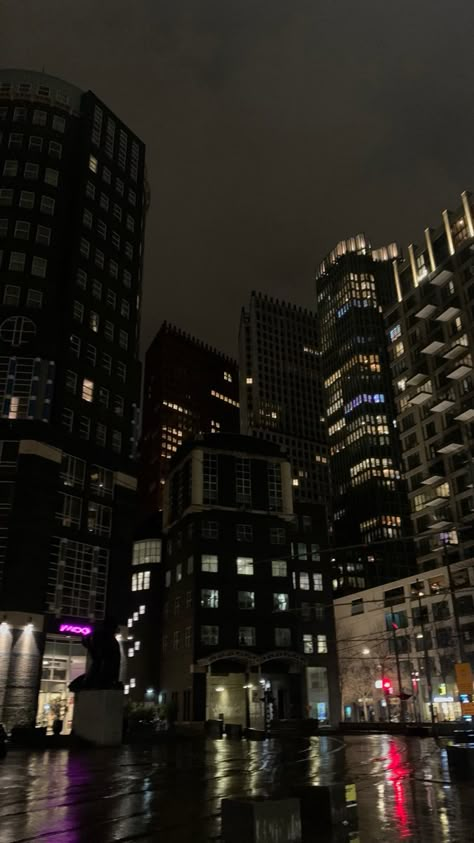 Gotham City Aesthetic, Aesthetic Batman, Night Time City, City Aesthetic Night, Night City View, Night Building, Batman Gotham City, City View Night, City Rain