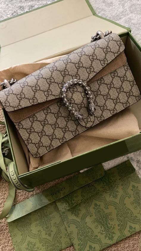 Luxury Bags Gucci, Gucci Dionysus Aesthetic, Designer Bags Gucci, Gucci Bag Women, Gucci Bags Aesthetic, Designer Hand Bags, Luxury Purses Gucci Bags, Gucci Dionysus Outfit, Gucci Bag Aesthetic