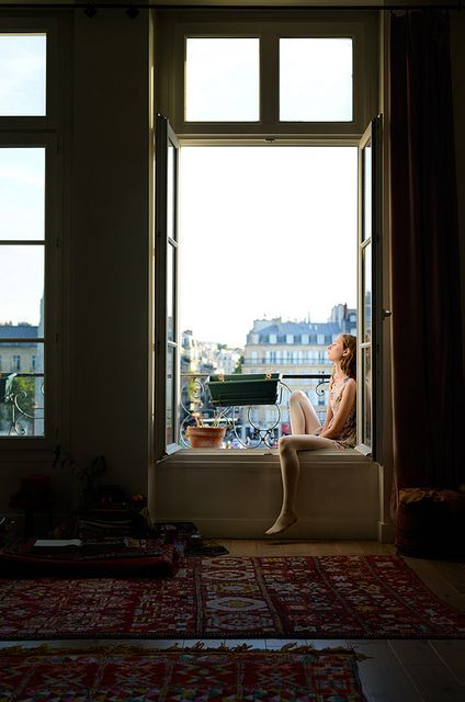 Sophia, Ile Saint-Louis by joe holmes, via Flickr Looking Out The Window, Through The Window, 인테리어 디자인, The Window, Photography Inspiration, Home Design, Ramen, The City, Sweet Home