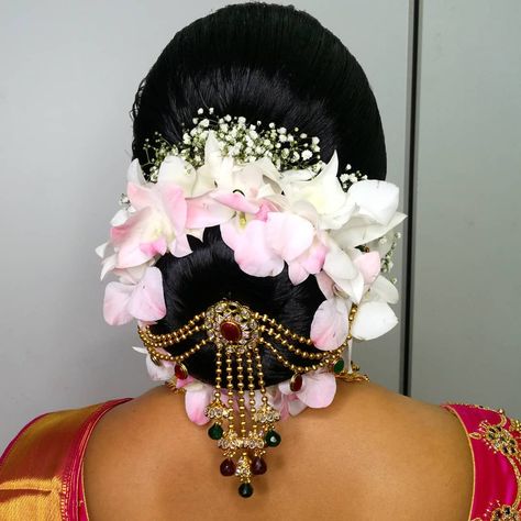 Contemporary bridal hairdo , a touch of fresh flower with an Indian hair accessories.... Indian Hair Accessories, Big Bun Hair, Bridal Hairdo, Contemporary Bridal, Lip Color Makeup, Big Bun, Bridal Hair Buns, Wedding Day Makeup, Hair Buns