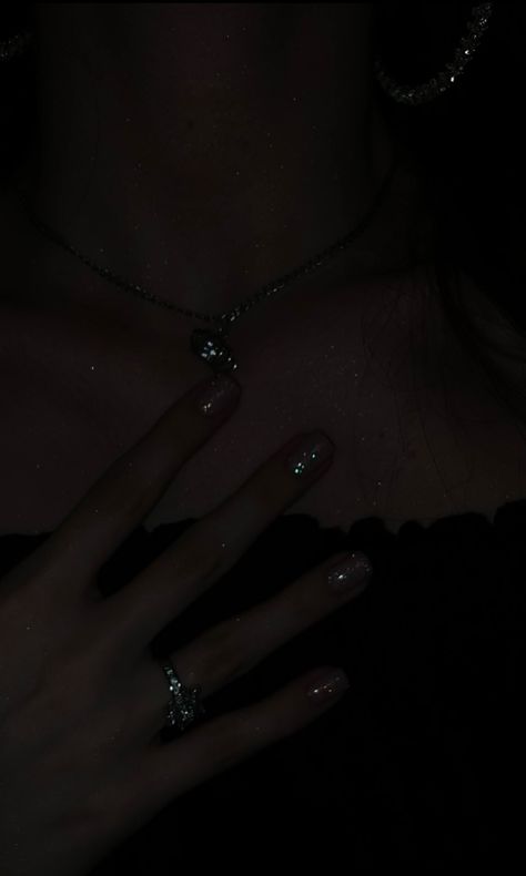 Accessories Dark Aesthetic, Necklace Dark Aesthetic, Accessories Dark, Necklace Aesthetic, Accessories Aesthetic, Night Scenery, Aesthetic Dark, Dark Aesthetic, Song Lyrics