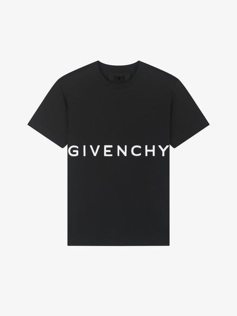 ​T-shirts | Men Ready-to-wear | GIVENCHY Paris | GIVENCHY Paris Givenchy Fashion, Givenchy Tshirt, Givenchy Paris, Clothes Men, Fashion Man, Marine Serre, Style Noir, Short Sleeve Pullover, T Shirt Oversized