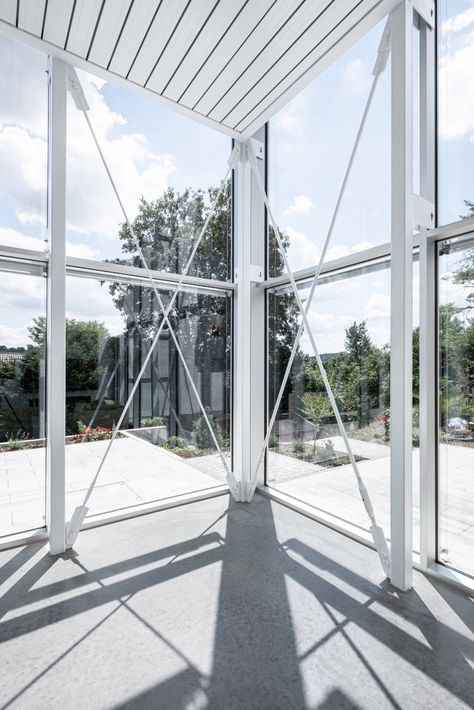 Amsterdam Apartment, German Houses, Steel Structure Buildings, Steel Trusses, Glass Building, Container Architecture, Steel Columns, Steel Detail, Structure Architecture