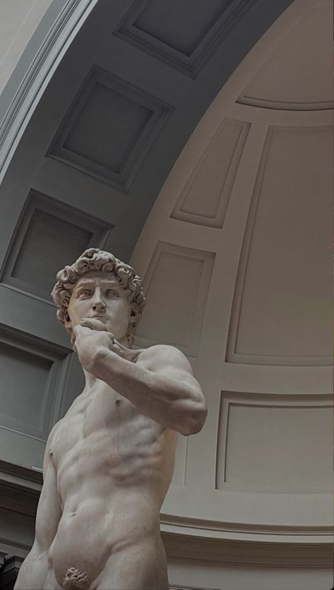 Greek God Statues Aesthetic, Greek Statue Art, Dark Academia Iphone, Thinking Statue, The David Statue, Masculine Aesthetic, Aesthetic Statue, Ancient Greek Sculpture, Early Modern Period