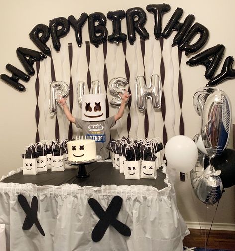 Marshmallow Dj Party Ideas, Marshmello Party Decoration, Marshmallow Theme Party, Fortnite Marshmello Party Ideas, Marshmellow Birthday Party, Marshmallow Birthday Party Ideas, Dj Birthday Party Ideas, Dj Marshmello Party Ideas, Dj Birthday Party