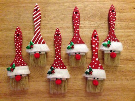 Christmas Crafts With Paint Brushes, Paint Brush Christmas Crafts, Paint Brush Ornaments, Pinterest Christmas Crafts, Jul Diy, Diy Christmas Ornaments Easy, Christmas Crafts To Make, Handmade Christmas Crafts, Christmas Gnomes