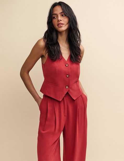 Pink Linen Pants Outfit, Terracotta Linen, Pink Linen Pants, Red Waistcoat, Linen Outfit, Linen Pants Outfit, Stripe Outfits, Iconic Dresses, Pink Linen