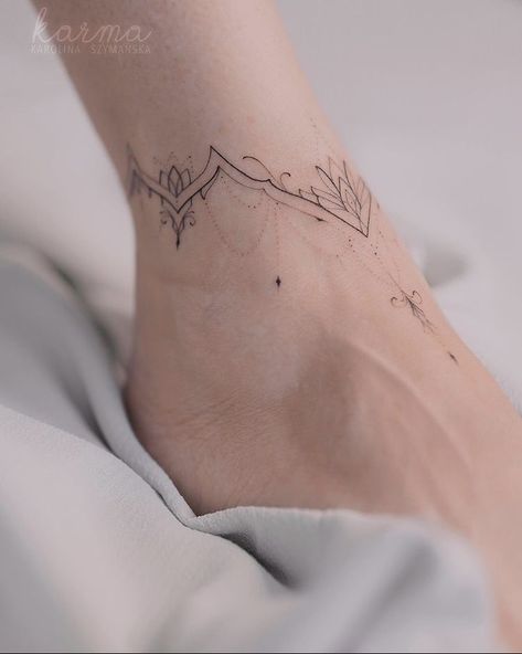 Cool Finger Tattoos, Boho Tattoos, Anklet Tattoos, Inspiration Tattoos, Spine Tattoos For Women, Red Ink Tattoos, Dragonfly Tattoo, Dainty Tattoos, Spine Tattoos