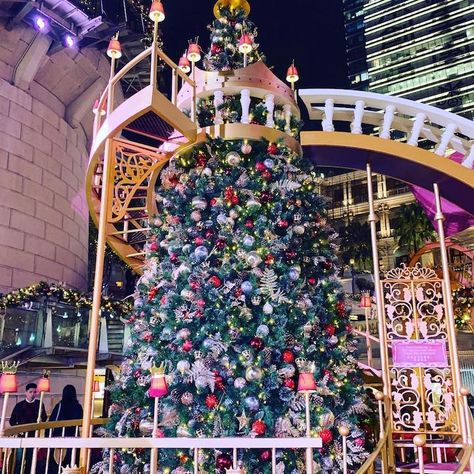 Christmas In Hong Kong, Hong Kong Christmas, Peninsula Hotel Hong Kong, Christmas Lights Decorations, Twinkling Christmas Lights, Lights Decorations, Peninsula Hotel, Holiday Lights, Christmas Trees