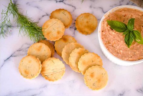 Almond Flour Crackers with Dill - Divalicious Recipes Almond Crackers Keto, Almond Flour Crackers, Ouster Crackers Seasoned Dill, Ouster Crackers Dill, Almond Flour Rosemary Crackers, Low Carb Crackers Recipes, Recipes Using Sour Cream, Spicy Crackers, Cream Crackers