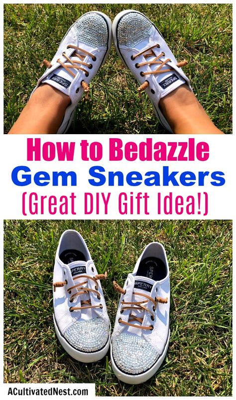 Bedazzle Sneakers, Bedazzle Shoes, Diy Glitter Shoes, Baby Moccasin Pattern, Upcycle Shoes, Bedazzled Shoes Diy, Boots Diy, Moccasin Pattern, Painted Shoes Diy