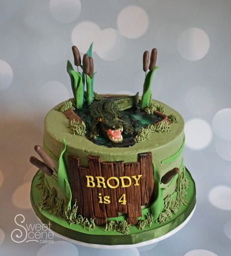 Lyle Lyle Crocodile Birthday Cake, Bayou Birthday Cake, Aligator Cake Ideas, Crocodile Cakes For Kids, Alligator Cakes For Kids, Alligator Cake Ideas, Alligator Birthday Cake, Crocodile Cake Birthday, Fondant Alligator