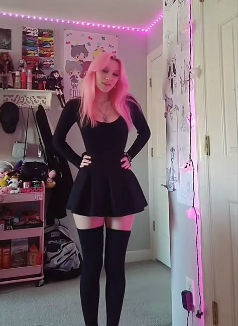 Skirt And Thigh Highs Outfit, Black And Pink Style Outfit, Emo Feminine Outfits, Goth Barbie Outfit, Goth Leggings Outfit, Hookup Outfit, Goth Mini Skirt Outfit, Goth Thighs, Girly Alternative Outfits