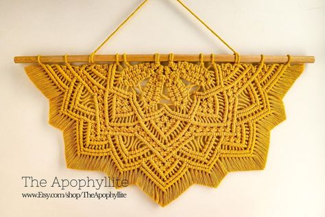 Half Mandala Design, Boho Fiber Art, Wall Hanging Design, Half Mandala, Pola Macrame, Macrame Wall Hanger, Macrame Mandala, Wall Hanging Designs, Makramee Diy