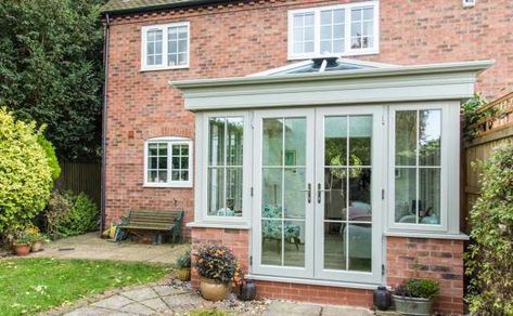 Sunroom Extension Off Kitchen, Small Orangery Extension, Small Conservatory Ideas, Orangery Ideas, Small Orangery, Window Extension, Orangery Extension Kitchen, Henley In Arden, Orangery Kitchen