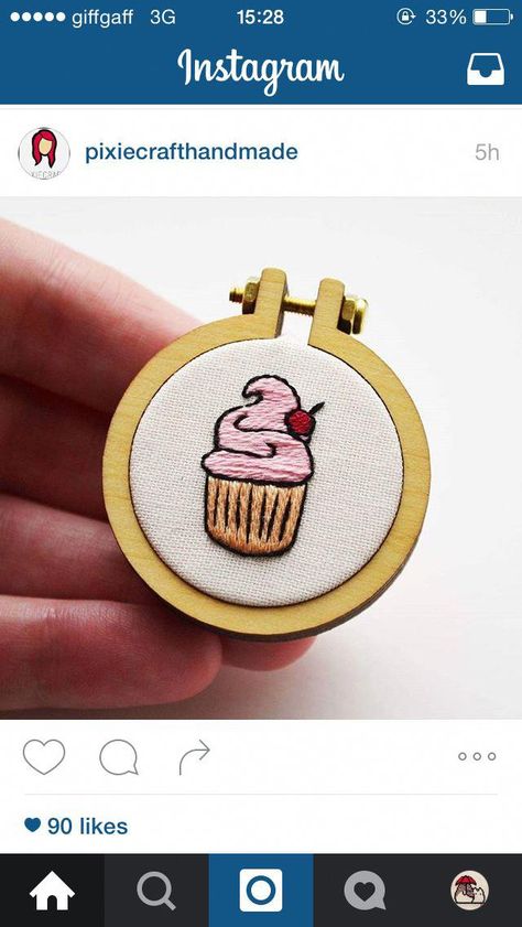 Embroidery Cupcake, Cupcake Embroidery, Hoops Embroidery, Cute Face Mask Design, Hoop Crafts, Hair Bows Diy Ribbon, Embroider Ideas, Sew By Hand, Cross Stitch Hoop