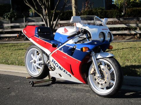 1990 RC30 Honda Rc30, Sling Shots, Honda Bike, Honda Vtec, Honda 750, Motogp Race, Honda Vfr, Motorcycle Dirt Bike, Honda Bikes