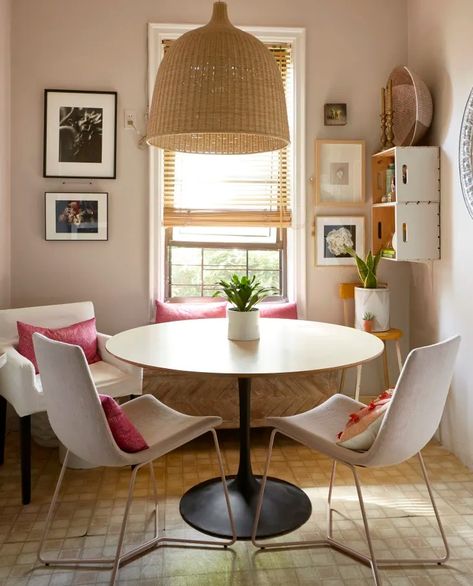 Yes, You Can Put Throw Pillows & Seat Pads on Dining Chairs | Apartment Therapy Ikea Ivar Cabinet, Ikea Built In, Living Room Throws, Ikea Ivar, Dining Room Cozy, Outdoor Dining Chair Cushions, Banquette Seating, New York Apartment, Brown Living Room