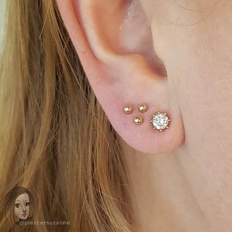 Stacked Lobe, Minimalist Ear Piercings, Ear Lobe Piercings, Ear Art, Cute Piercings, Piercings Unique, Stacked Earrings, Lobe Piercing, A Year Ago