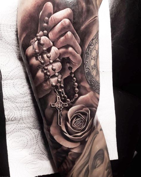 Jesus Tattoo On Arm, Cross Necklace Tattoo, Tato Realis, Fire Tattoos, Tattoo Sleeve Ideas, Catholic Tattoos, Gladiator Tattoo, Praying Hands Tattoo, Necklace Tattoo