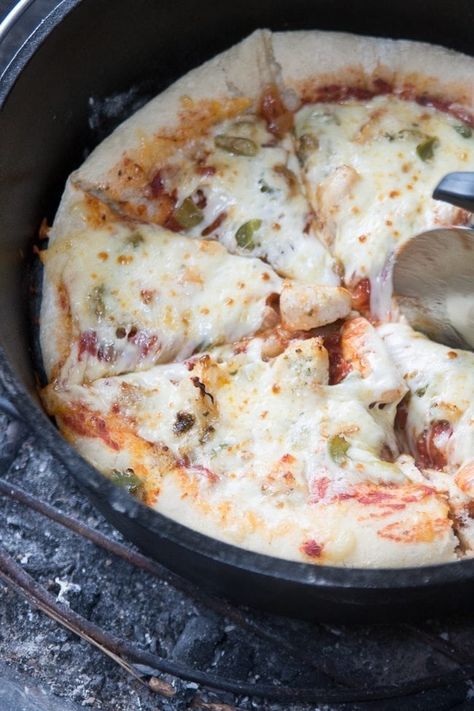 dutch-oven-pizza-dough-recipe (16 of 20) Pizza Camping, Camping Dutch Oven, Camping Pizza, Recipe Pizza Dough, Dutch Oven Pizza, Dutch Oven Recipes Cast Iron, Dutch Oven Camping Recipes, Bread Crust, Best Dutch Oven