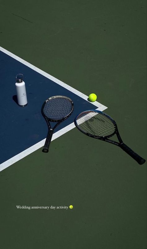 Tennis Tennis Asthetic Picture, Tennis Instagram Story, Aesthetic Tennis Pictures, Playing Tennis Aesthetic, Tennis Racket Aesthetic, Tenis Aesthetic, Mode Tennis, Tennis Lifestyle, Tennis Pictures